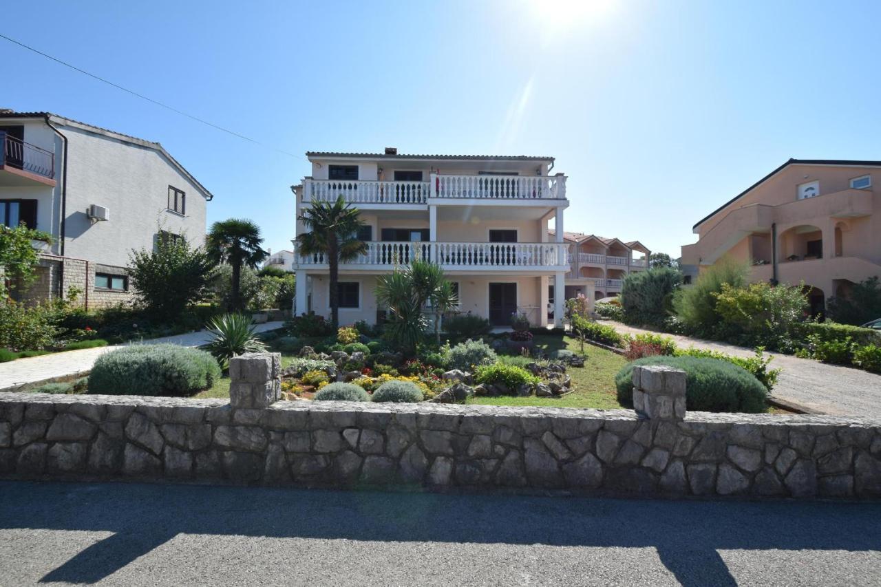 Apartments Marinela Njivice Exterior foto